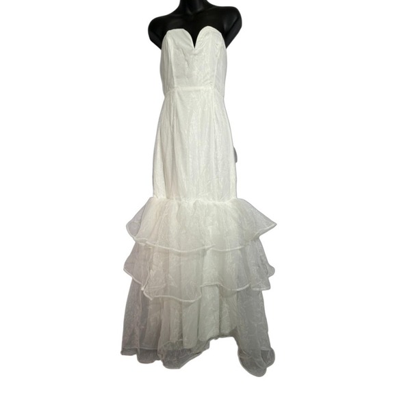 Lulus Dresses & Skirts - Lulus White Strapless Mermaid Wedding/Formal Dress Tiered Ruffle Gown Small NWT